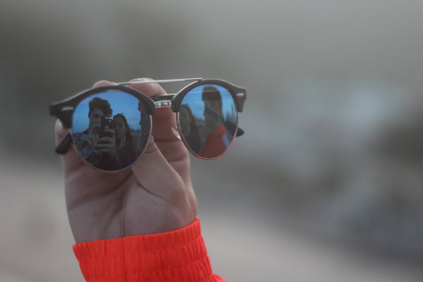 Óculos De Sol - THE SNAP REVO | Óculos De Sol Espelhado Dapper Semi-Aviador Com Top Bar